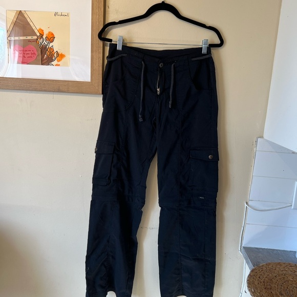 Prana women’s 6 breath black cargo pants…. - Picture 2 of 8